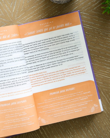 Image of Biblia RVR 1960 de Promesas Edición para Mujeres Jóvenes Tapa Dura