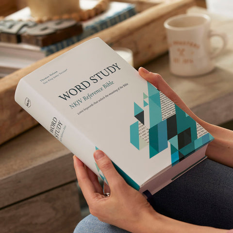 Image of NKJV, WORD STUDY REFERENCE BIBLE, HARDCOVER, RED LETTER, COMFORT PRINT: 2,000 KEYWORDS THAT UNLOCK THE MEANING OF THE BIBLE