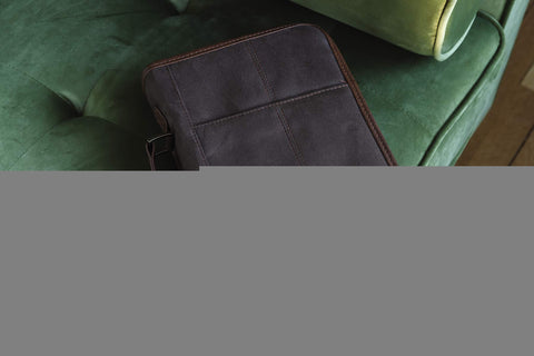 Image of FORRO PARA BIBLIA HOMBRES AVIADOR SUEDE XL