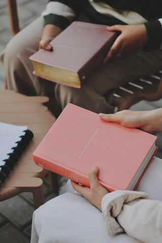 Image of Biblia NBLA Ama a Dios Grandemente Tapa Dura Interior a Cuatro Colores