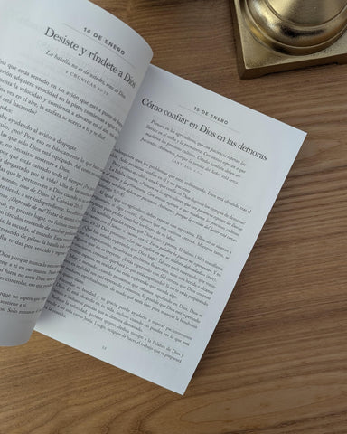 Image of Devocional de Esperanza Diaria: 365 días de Propósito, Paz y Promesa