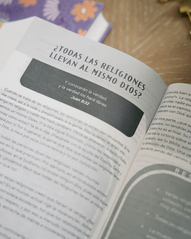 Image of Biblia RVR 1960 de Promesas Edición para Mujeres Jóvenes Tapa Dura
