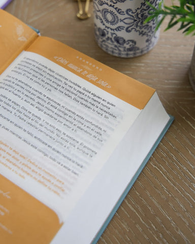 Image of Biblia NTV de Promesas Edición para Mujeres Jóvenes Tapa Dura
