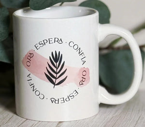 Taza Minimalista: Ora Espera Confía