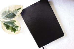 NIV, QUEST STUDY BIBLE, LARGE PRINT, BONDED LEATHER, BLACK, COMFORT PRINT: THE ONLY Q AND A STUDY BIBLE
