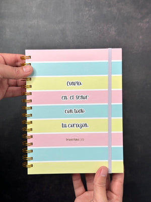 Libreta de Anillas con Elásico Confía en el  Señor