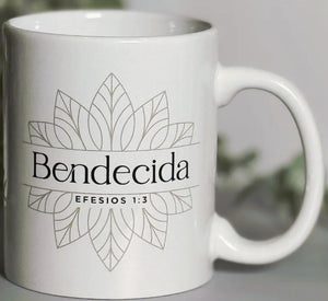 Taza Minimalista: Bendecida