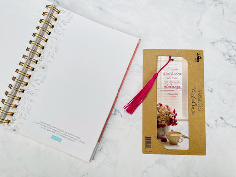 Image of Marcador de Libro con Tassel. La Mujer que Honra