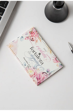 Espejito Compacto de Cuero: Fortaleza y Dignidad