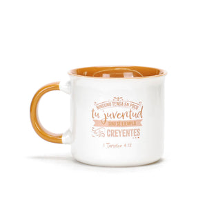 Taza 18 OZ Colección Valiente Ninguno Tenga en Poco tu Juventud