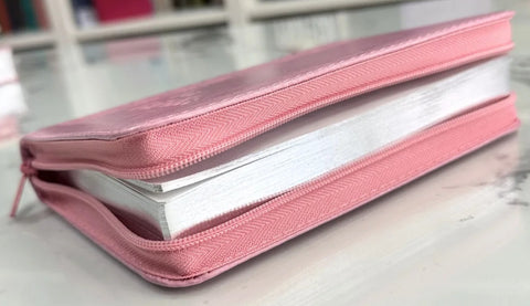 Image of Biblia TLA Chica Letra Chica Símil Piel Rosa Cierre