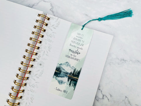 Image of Marcador de Libro con Tassel. Dios es Nuestro Amparo